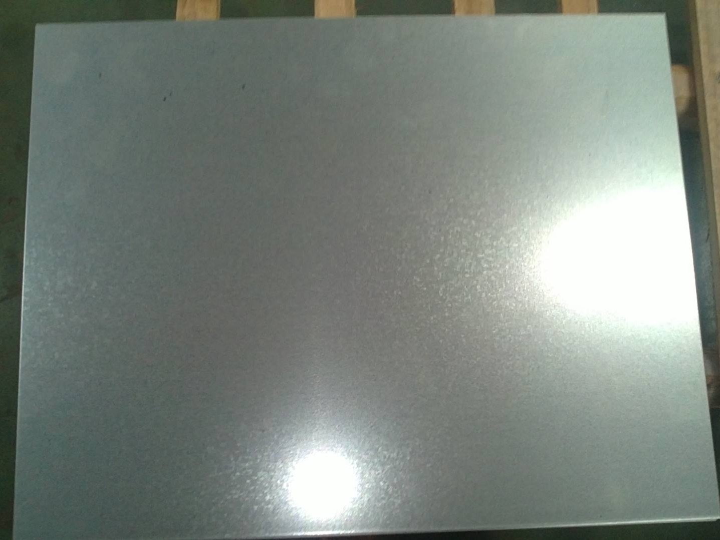 郑州钢板厂家告诉你适合你的镀锌板的三种镀锌方式