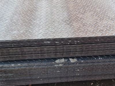 漯河钢板批发市场在哪 点赞钢铁 规格齐全现货供应