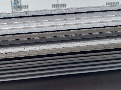持续保持不变 新金马钢材市场